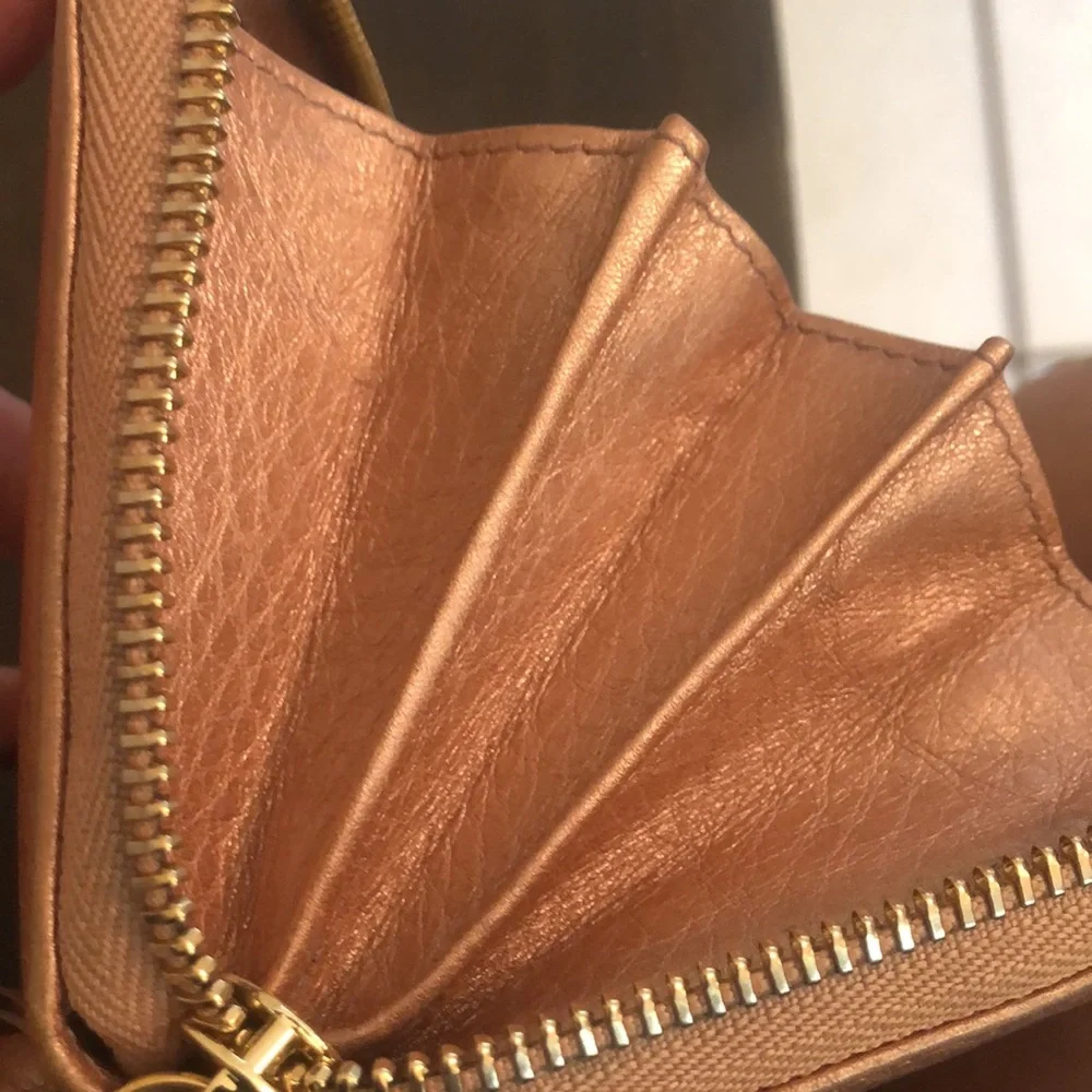 Authentic Gucci Long Wallet - Picture 14 of 14